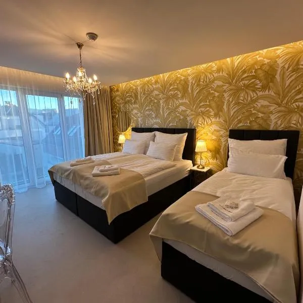 Villa Mala Praha Experience in the Center of Žilina, khách sạn ở Žilina