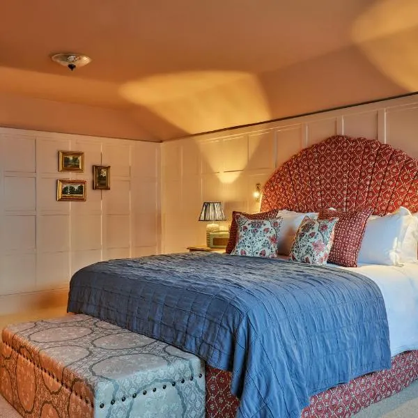 The White Horse - A Heartwood Inn, hotel in Dorking