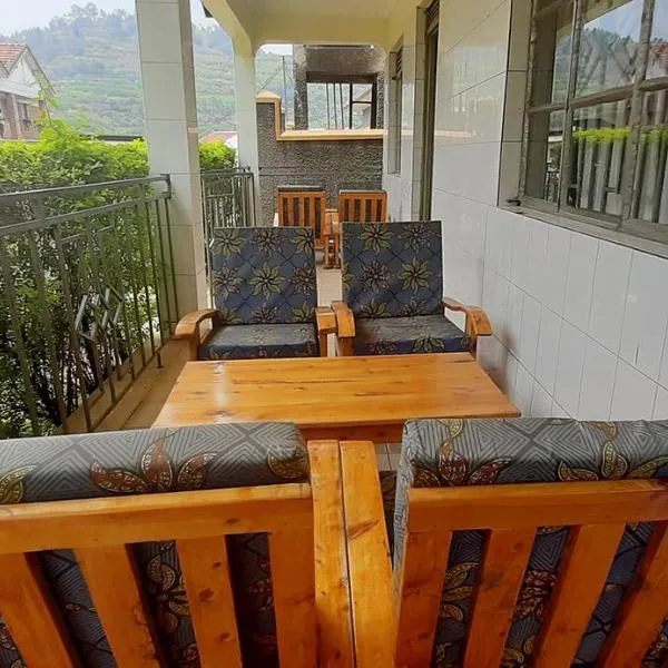 SAWA SAWA GUEST HOUSE, מלון בKisoro