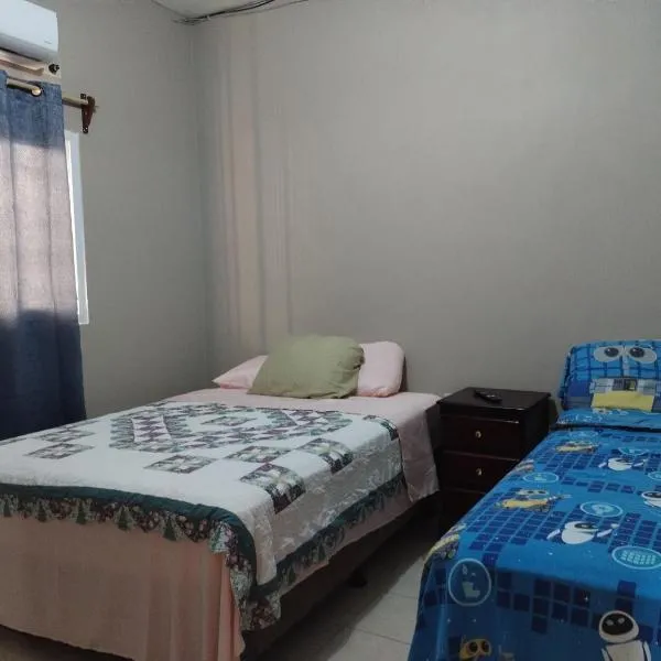 Posadas Mateo, hotel a La Lima