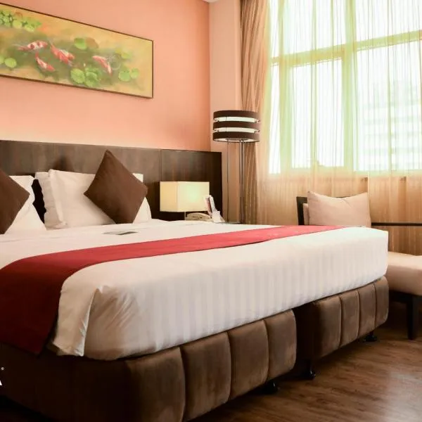 Ramada by Wyndham Manila Central, hotel in Manila