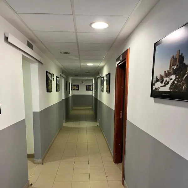 Albergue Zaragoza Camping, Hotel in Saragossa