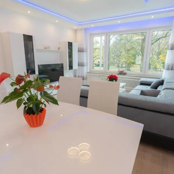 Mega Lux Apartment, готель у місті Есслінген