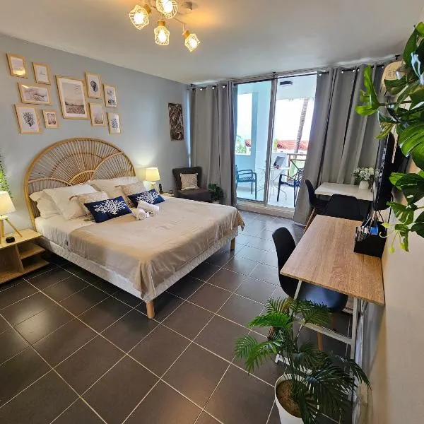 Brise Marine - Saint Gilles les Bains - Boucan - Studio vue mer, hotel en Saint-Gilles-les-Bains
