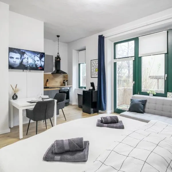 Ferienwohnung Lorenz mit kostenlosem Parkplatz Netflix Boxspringbett Küche, Hotel in Magdeburg