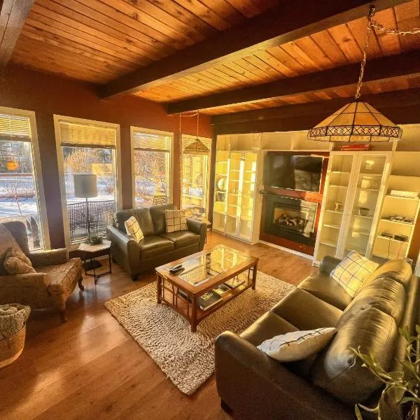 Whitehorse Home on the River, ξενοδοχείο σε Γουάιτχορς