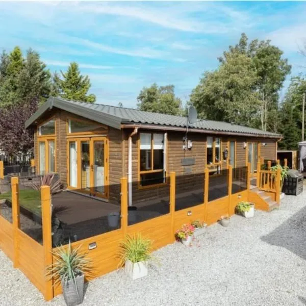 Loubet Extra Large Lodge, hotel v destinaci Auchterarder