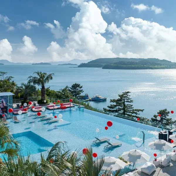 Yeosu Calacatta Hotel & Resort, hotel i Yeosu