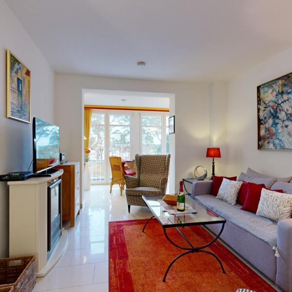 FeWo direkt am Strand mit Südbalkon, Villa Freia 13, Binz