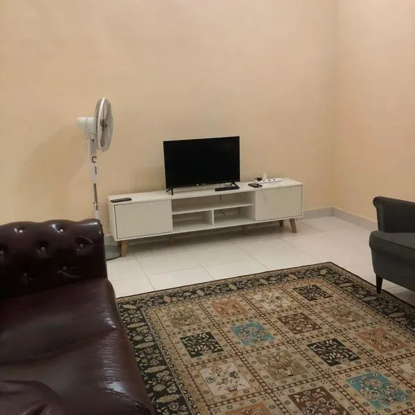 Azaliza Homestay, hotel en Ayer Keroh