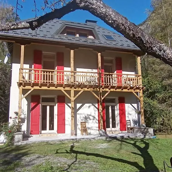 la grande ourse, hotel in Planay