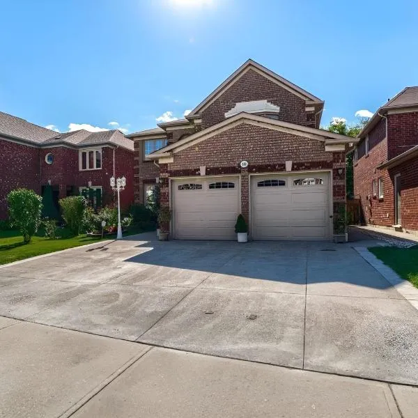 Home Stay near the Airport, hotel in Mississauga