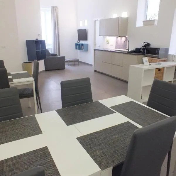 Re Federico Apartment, ξενοδοχείο στο Παλέρμο