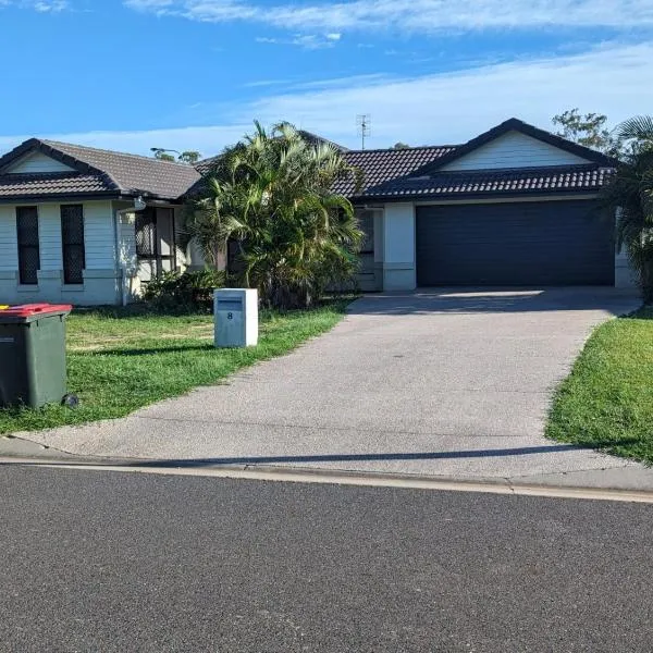 Spacious Entire 4Bedroom House in Gladstone 1 to 8 People can Stay, hotel di Gladstone