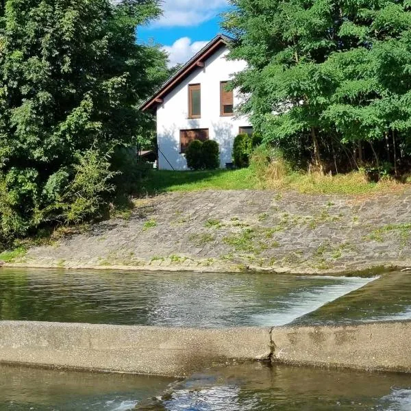 Pustelnika Chatka nad Brennicą，位于布伦纳的酒店