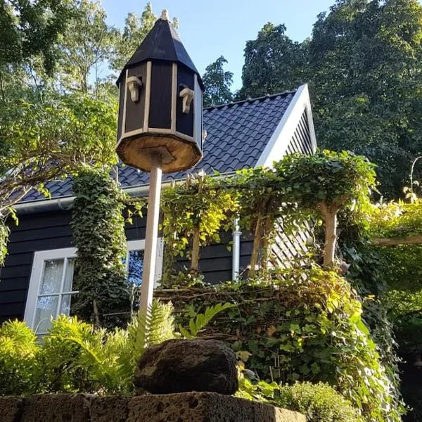 Tiny House Tholen, hotel in Tholen