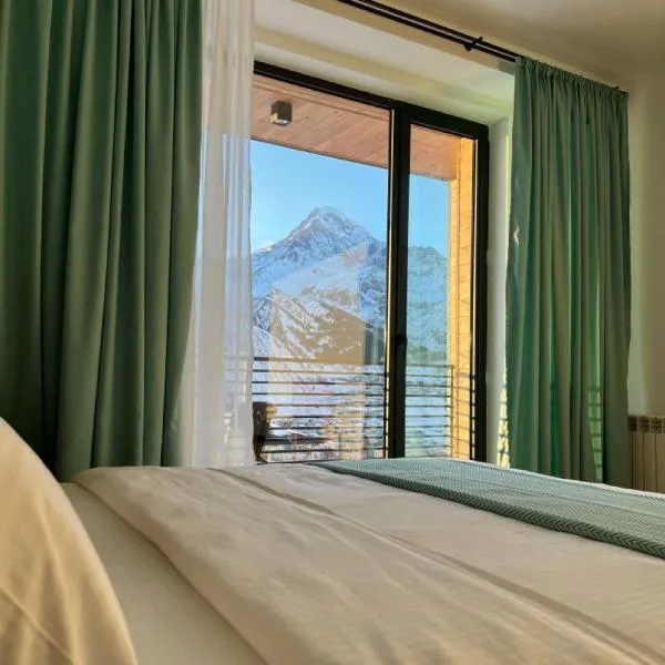 Kazbegi Hotel Grand View, hotel v destinaci Stepancminda