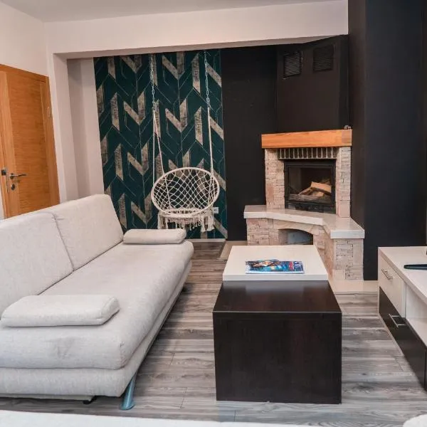 Apartments and rooms Max-Well, ξενοδοχείο στη Τζαχορίνα