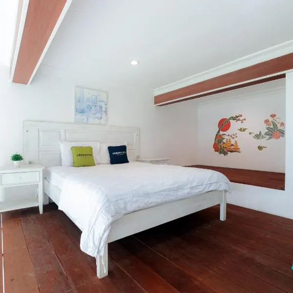 Urbanview Blessing Residence Surabaya by RedDoorz，位于泗水的酒店
