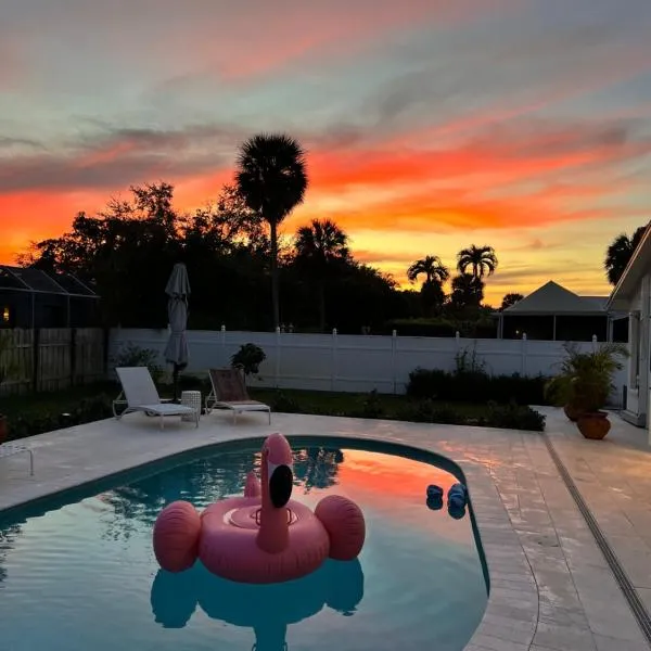 HIDDEN GEM - Family Friendly Pool Home -Welcome, hôtel à Naples