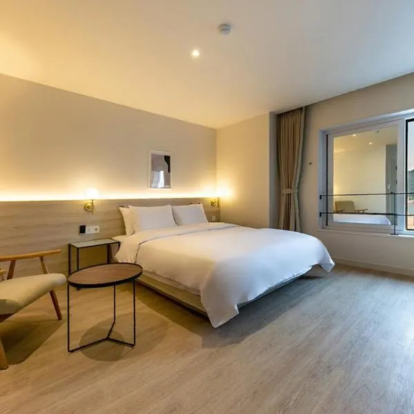 Hotel Yaja Masan Odong Branch, hotel in Changwon