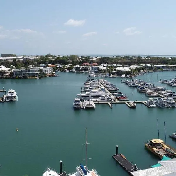 Spectacular Marina Views Apartment, hotel in Larrakeyah