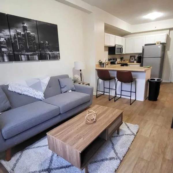 Prime City Center Location! 2BR Near Everything!, hotel in Detroit