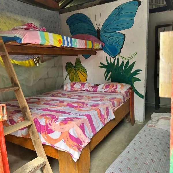 Posada El Silbo Apacible Cabaña, Glamping y Camping, hotel in Ladrilleros