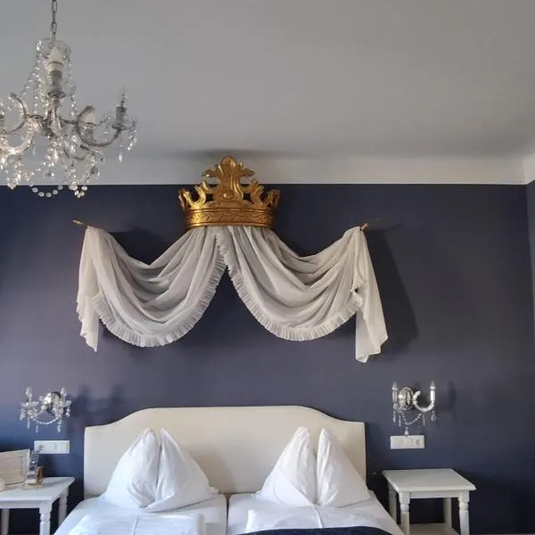 Marius Kammer und Koppel Engelbrecht, Hotel in Höbersdorf