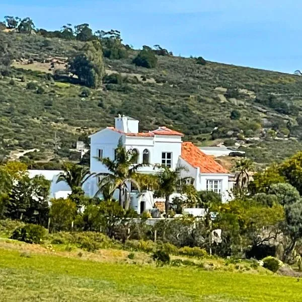 La Finca - 3BR Seaside Villa with Private Pool & BBQ, готель у місті Танжер