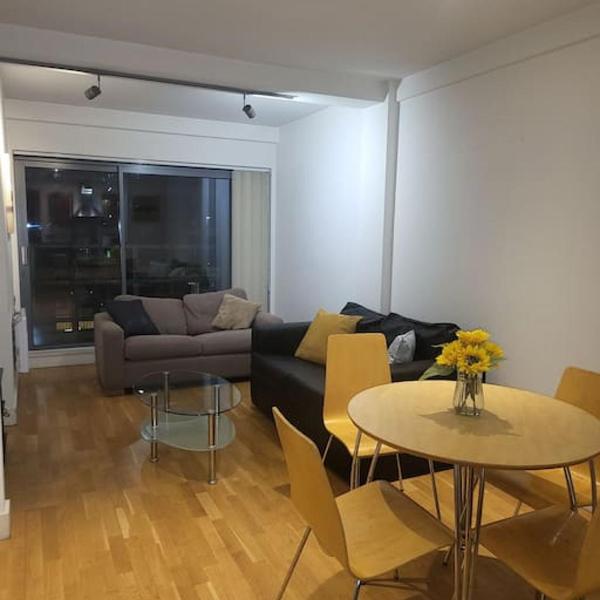 Striking 1 bedroom apartment, Manchester
