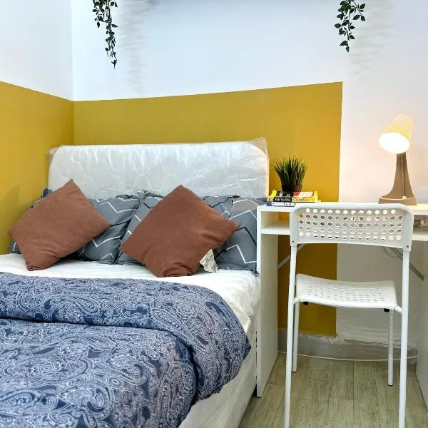 lavish Partition Room in Barsha Heights Near Internet City Metro、ドバイのホテル