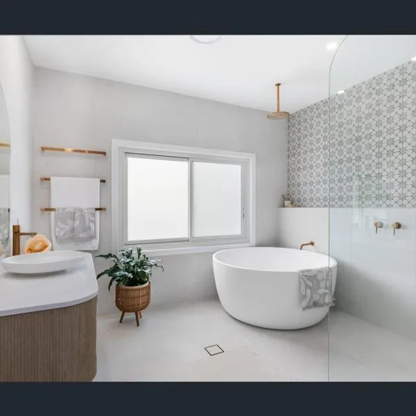 Ocean Lake Oasis, hotel v destinaci Wamberal