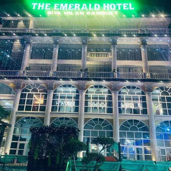 The Emerald Hotel & Siya Milan Banquets, hotel in Muzaffarpur