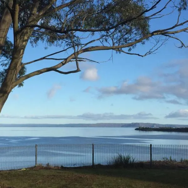 Glenaire Apartments at Frazer St, hotel v destinácii Strahan