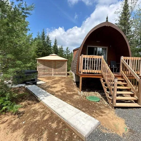 Chalet Alice à louer avec Spa Mauricie, ξενοδοχείο σε Saint-Alexis-des-Monts