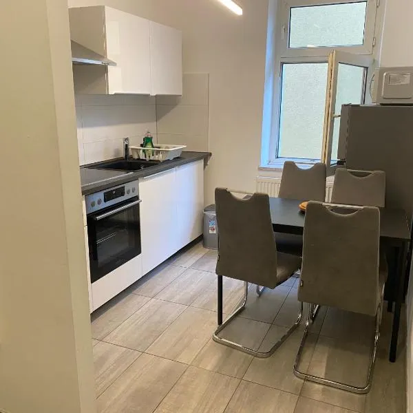 House-In Apartments Essen - Free Parking - WiFi - Kitchen, hotel in Essen