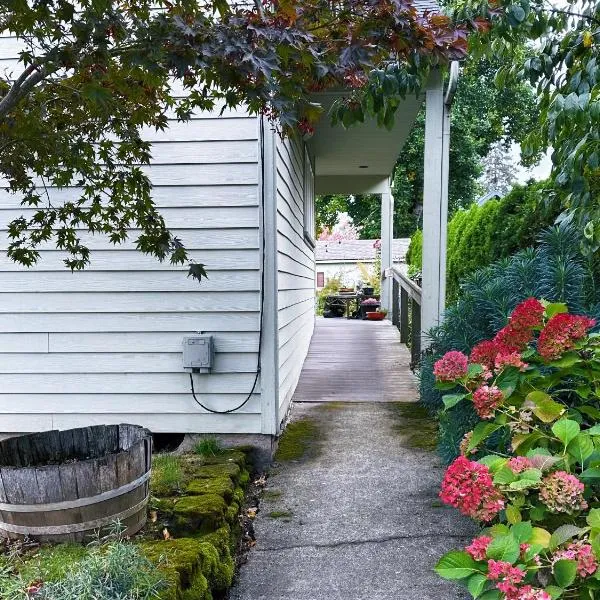 The Secret Garden, hotel in Portland