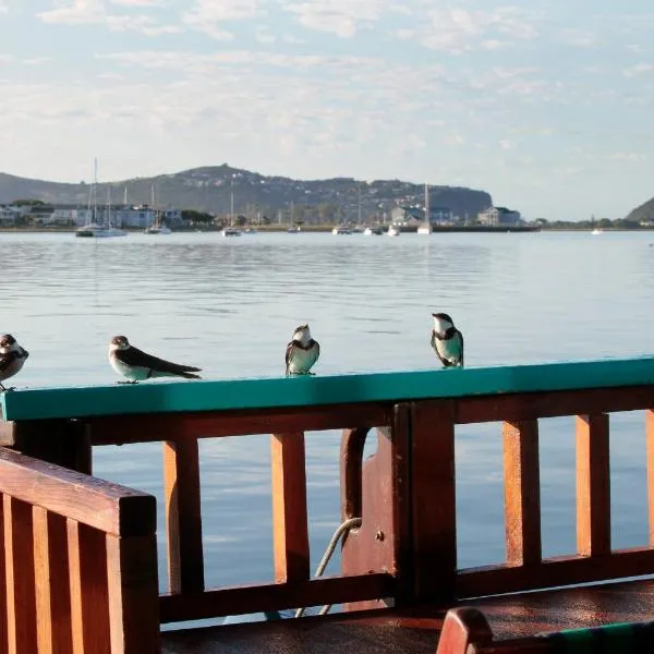 Knysna Houseboat Myrtle, hotel em Knysna
