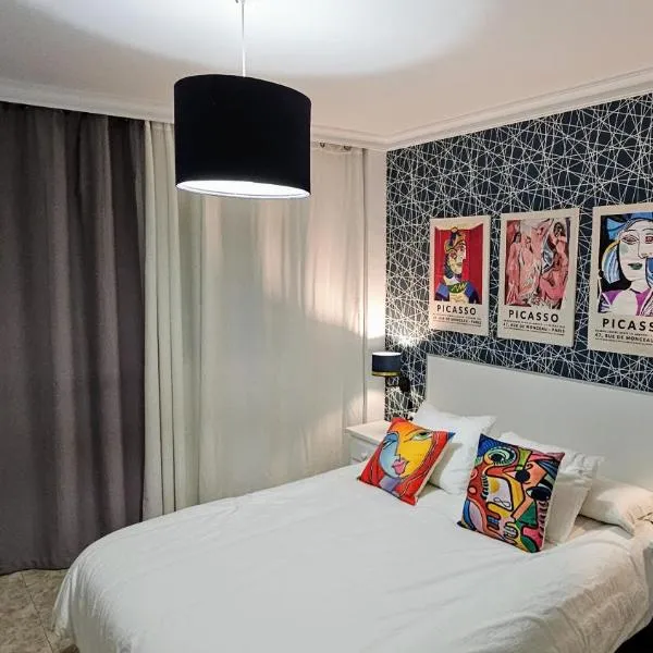 Hostal Luna de Nerja，位于内尔哈的酒店