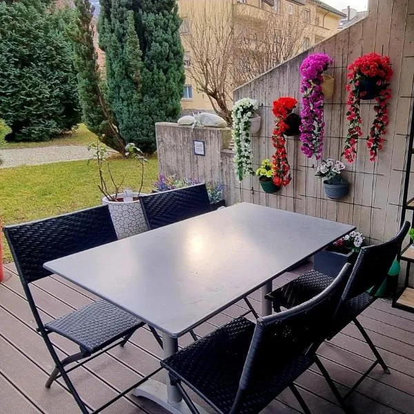 Appartement avec terrasse et parking, hotel v destinaci Sion