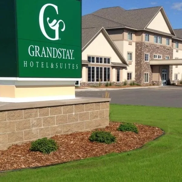 GrandStay Hotel & Suites Thief River Falls、シーフ・リバー・フォールズのホテル