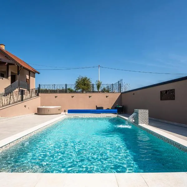 Holiday home Villa Antique, hotel v destinaci Bjelovar