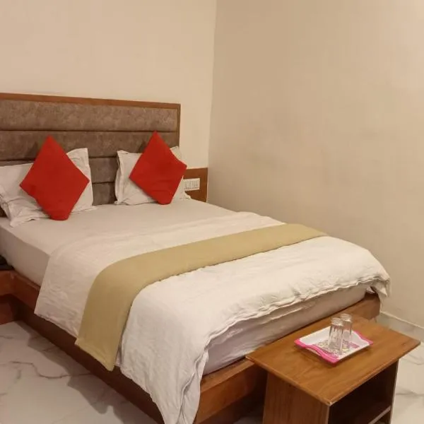 Hotel New Lake View，位于艾哈迈达巴德的酒店