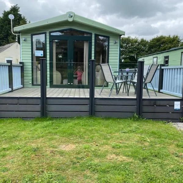 28 Borwick Lakes, hotel in Carnforth