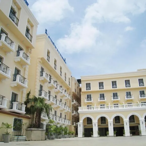 Rafael Hotel and Mansion Bangkok, hotel v Lat Krabangu