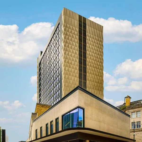 Mercure Newport, ξενοδοχείο στο Νιούπορτ