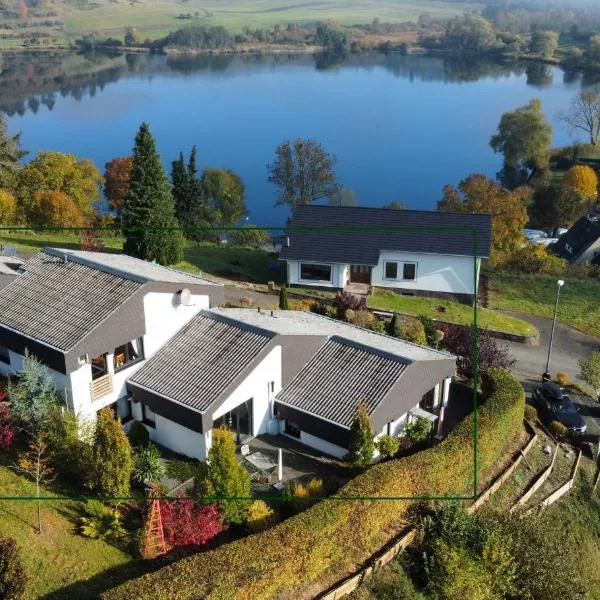 Traumhaus am Maar 2, Hotel in Schalkenmehren