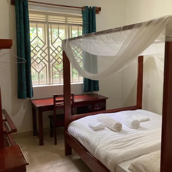 Bwindi Guest House, hotel v destinaci Kinkizi