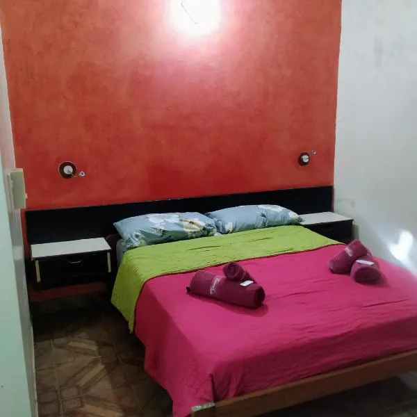 Hostel & Posada Noelia, ξενοδοχείο στο Πουέρτο Ιγκουασού